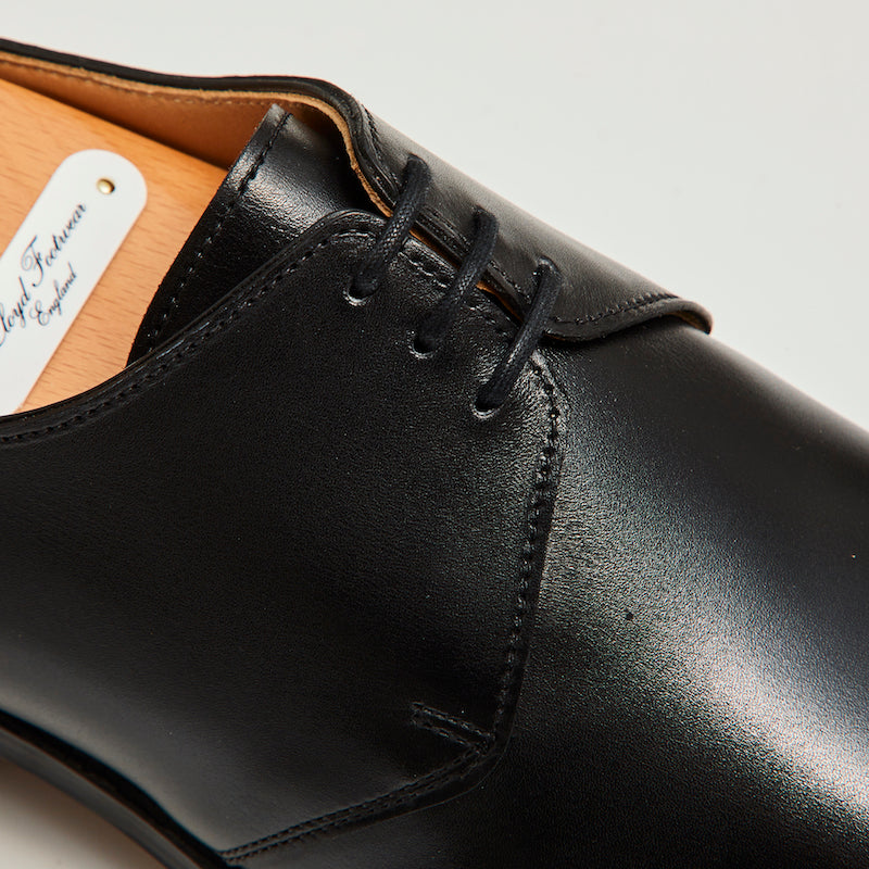 J8332 /C12 Black Calf