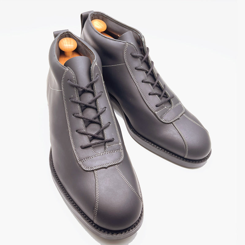 4913/EW10 Black Grease  Cricket High